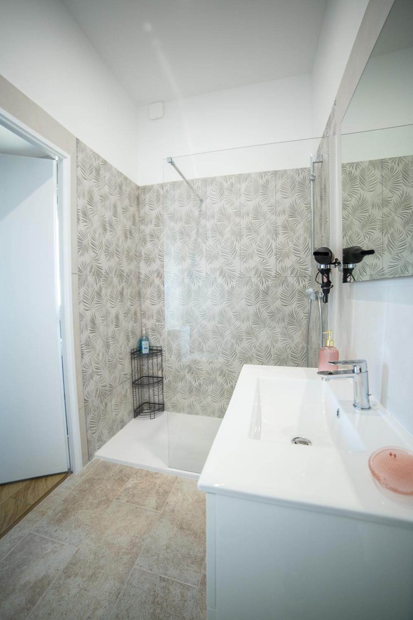 Face Cite - Chambres D'Hotes - Parking & Garage Gratuit - Wi-Fi Gratuit Carcassonne Exterior photo